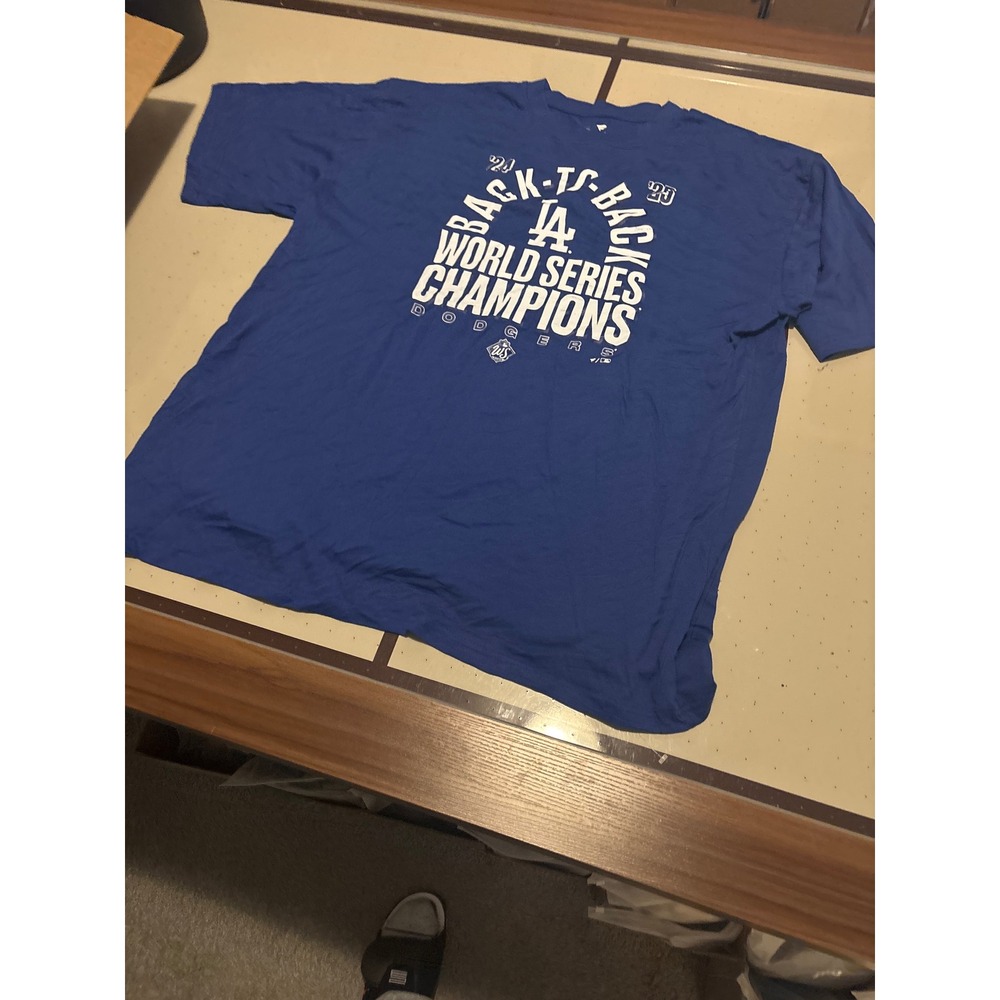 1329 Fanatics Los Angeles Dodgers Back-to-Back World Series Champions Shirt 2XLT